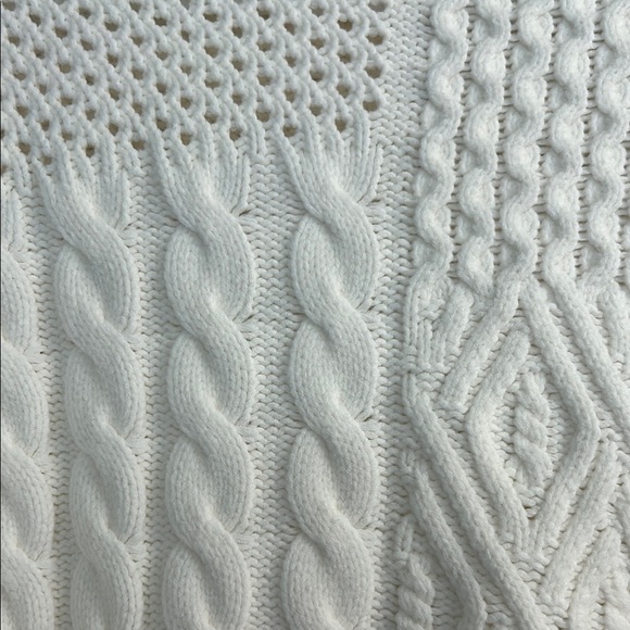 Ann Taylor Cotton Blend Cable Knit Long Sleeve Sweater. EUC - Picture 4 of 7